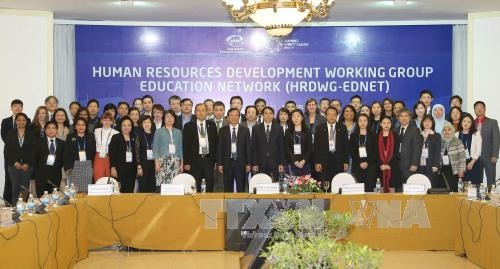 Working groups and APEC Sub-Committees continue meetings - ảnh 2